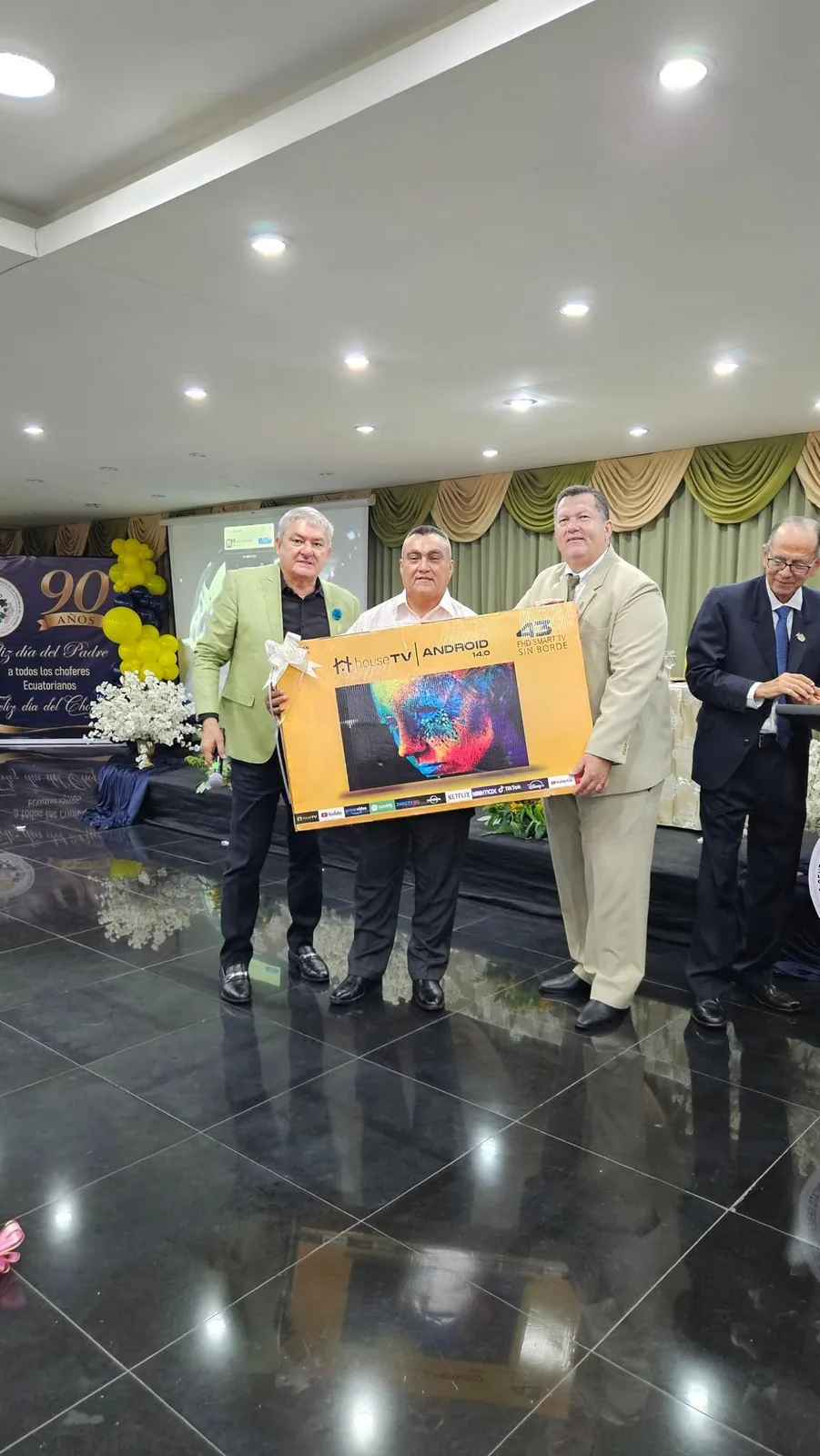 Portada de 90 Años de Fundación del Sindicato General de Choferes Profesionales del Guayas